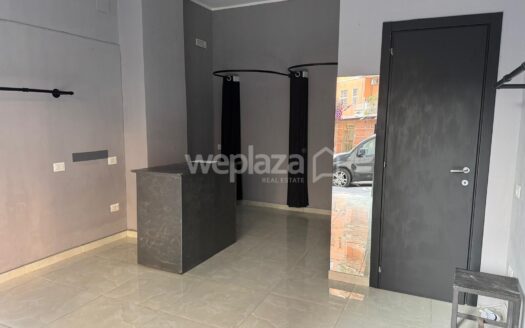 Locale Commerciale in affitto