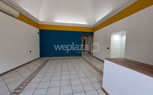 Locale commerciale in vendita