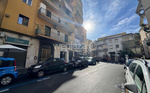 Locale Commerciale in affitto