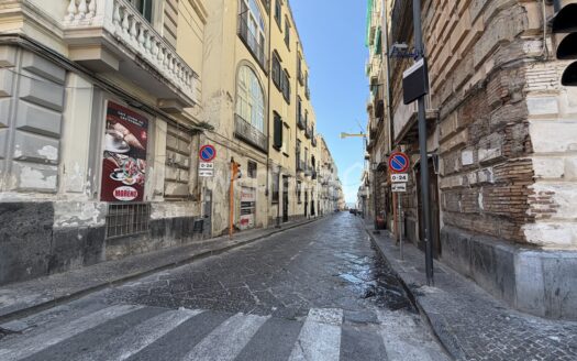 Locale Commerciale in vendita