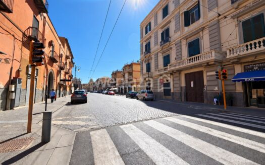 Locale Commerciale in vendita