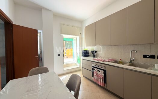Bilocale con terrazzo