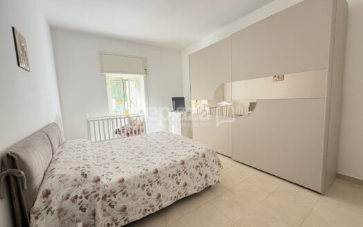 Bilocale con terrazzo
