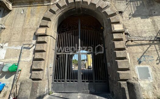 Deposito in vendita