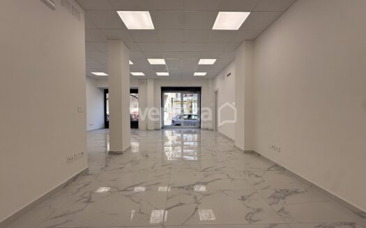 Locale Commerciale in affitto