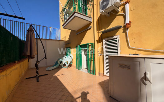 Bilocale con terrazzo